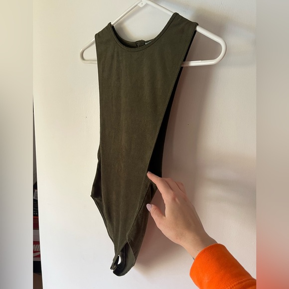 CHARLOTTE RUSSE Bodysuit - Picture 2 of 7